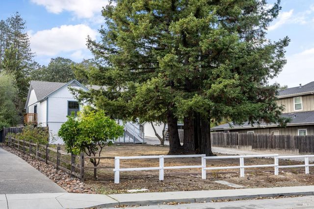 377 Maple Ave, Cotati, CA 94931