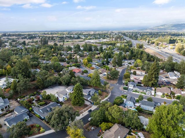 377 Maple Ave, Cotati, CA 94931