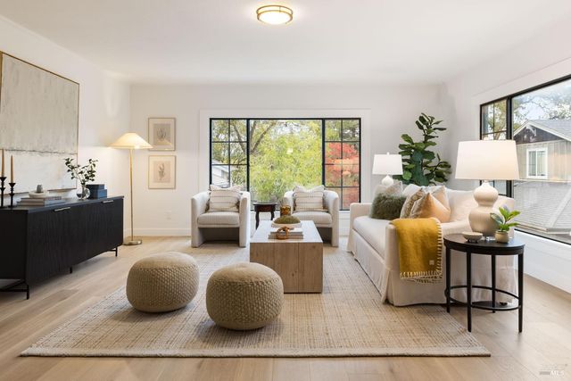 377 Maple Ave, Cotati, CA 94931