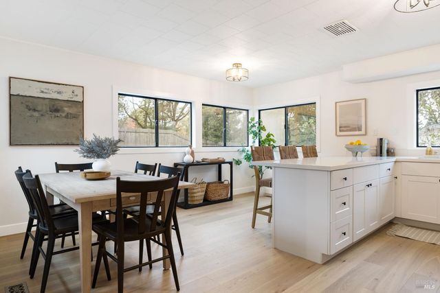 377 Maple Ave, Cotati, CA 94931