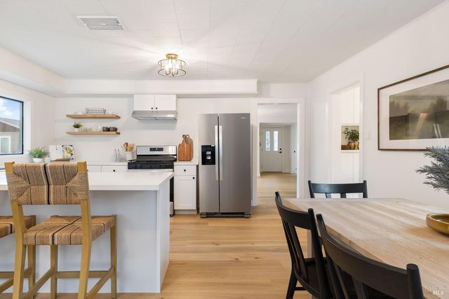 377 Maple Ave, Cotati, CA 94931