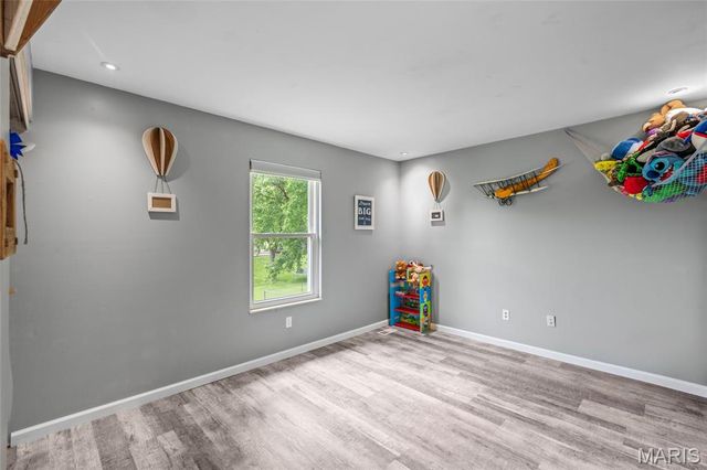 2411 Muegge Road, St Charles, MO 63303