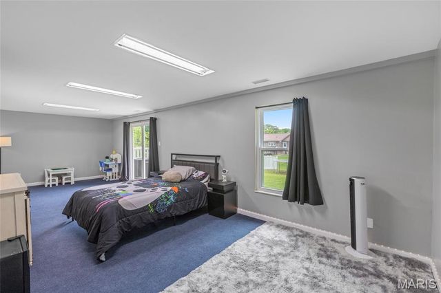 2411 Muegge Road, St Charles, MO 63303