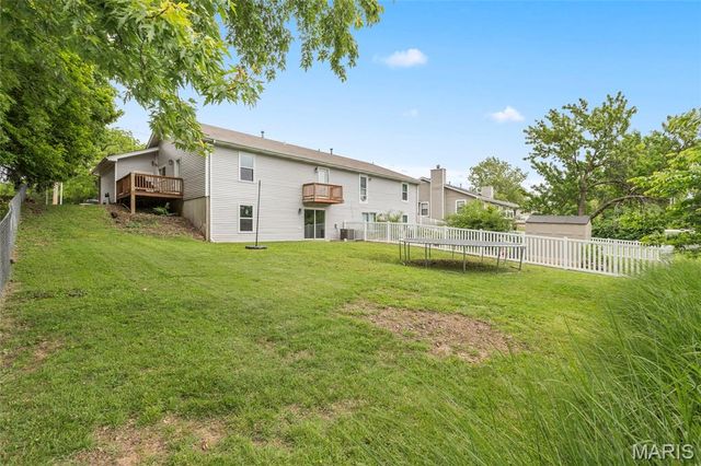 2411 Muegge Road, St Charles, MO 63303