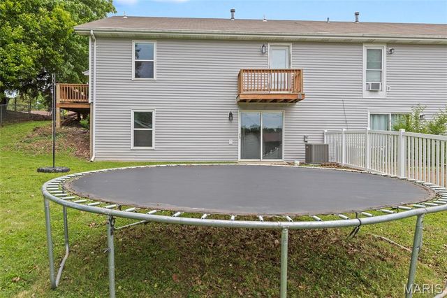 2411 Muegge Road, St Charles, MO 63303