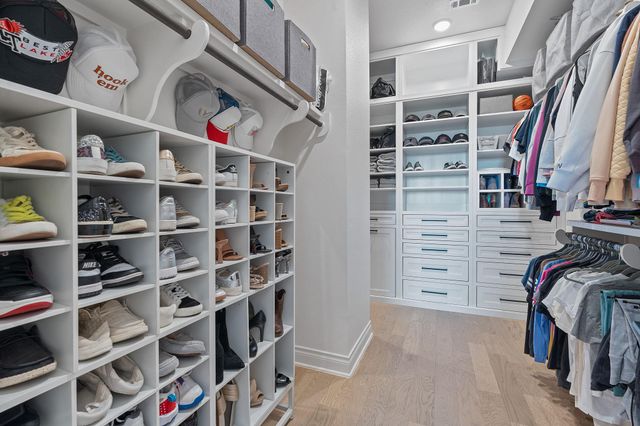 907 Bristol Creek BND, Austin, TX 78738