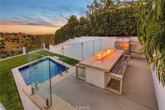 26 Corral, Bell Canyon, CA 91307