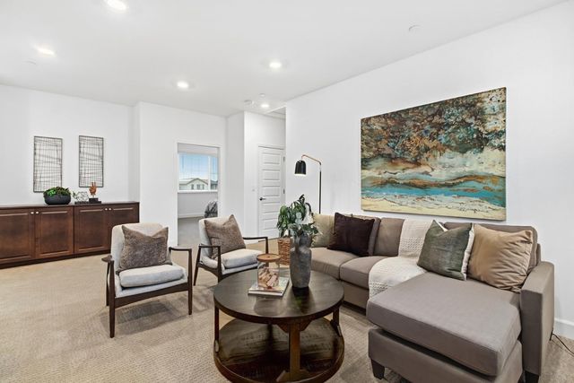 2033 Lake Range Way, Roseville, CA 95747