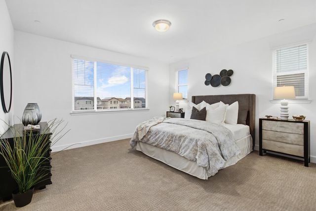 2033 Lake Range Way, Roseville, CA 95747