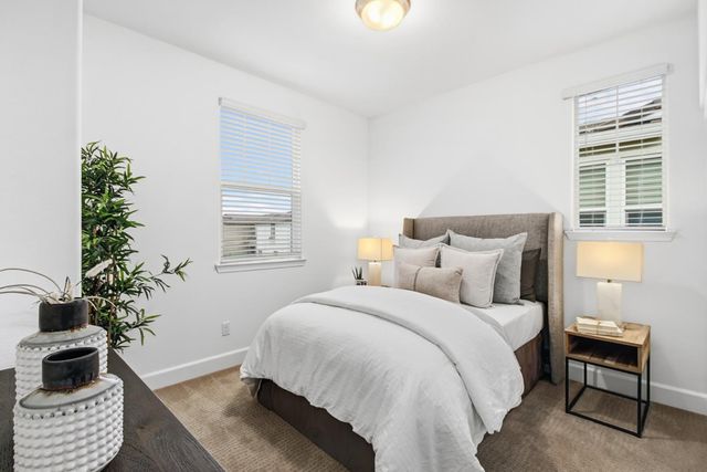 2033 Lake Range Way, Roseville, CA 95747