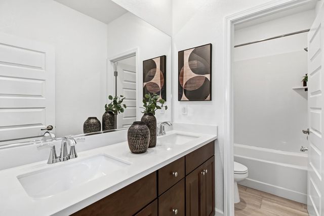 2033 Lake Range Way, Roseville, CA 95747