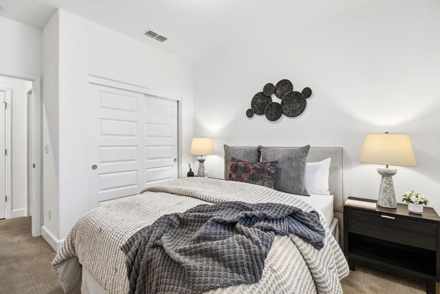 2033 Lake Range Way, Roseville, CA 95747