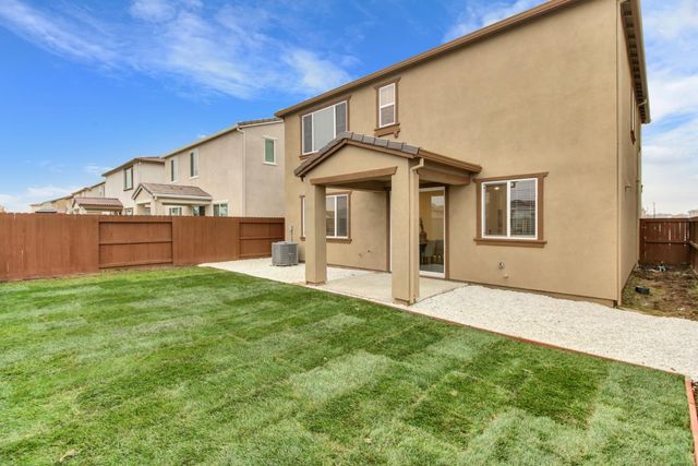 2033 Lake Range Way, Roseville, CA 95747