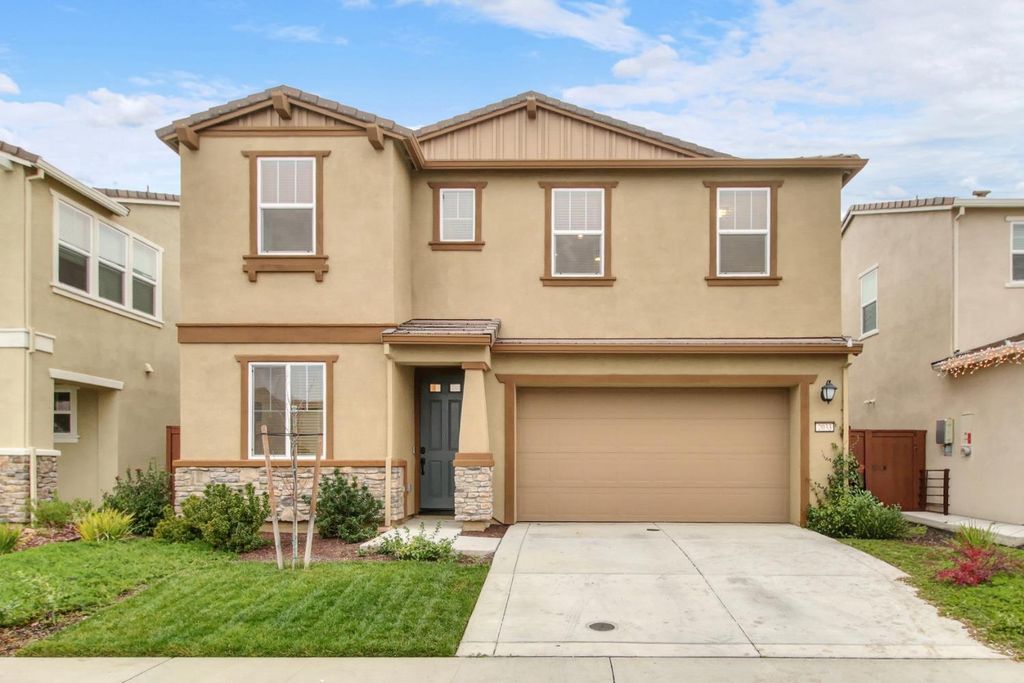2033 Lake Range Way, Roseville, CA 95747