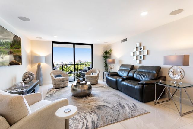 1208 Marine Way 507, North Palm Beach, FL 33408