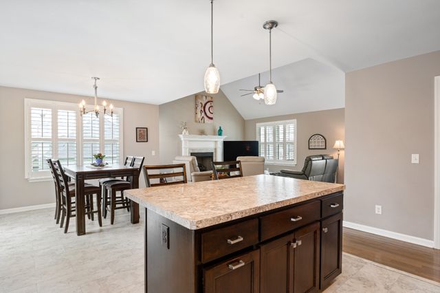 7608 Leverette Dr, Fairview, TN 37062