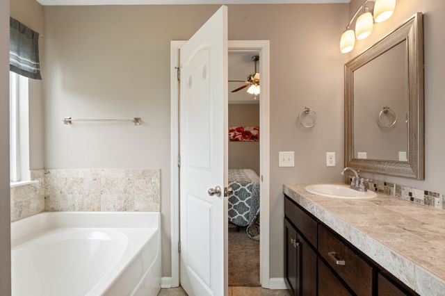 7608 Leverette Dr, Fairview, TN 37062