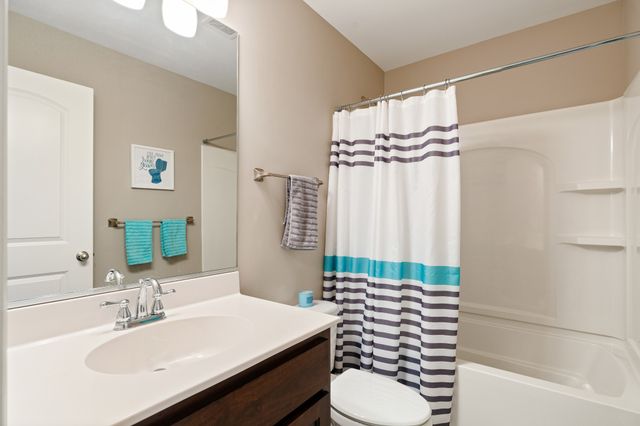 7608 Leverette Dr, Fairview, TN 37062