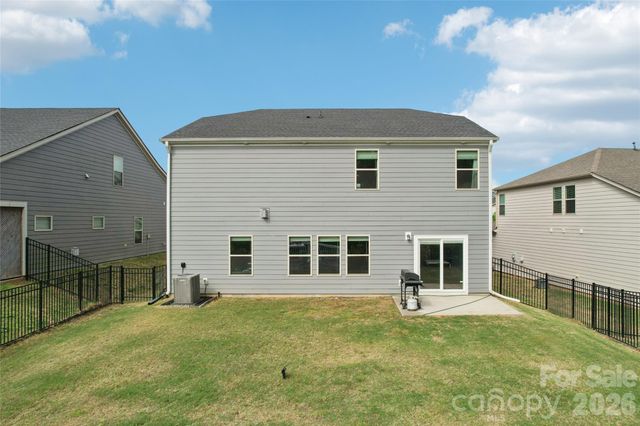 1071 Amberley Crossing Drive, Belmont, NC 28012
