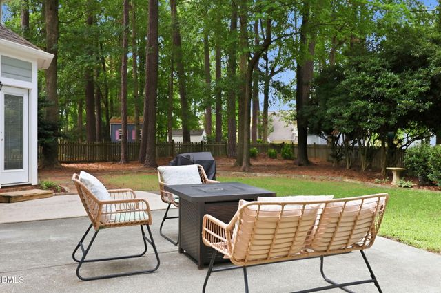 12109 Townmeade Court, Raleigh, NC 27613