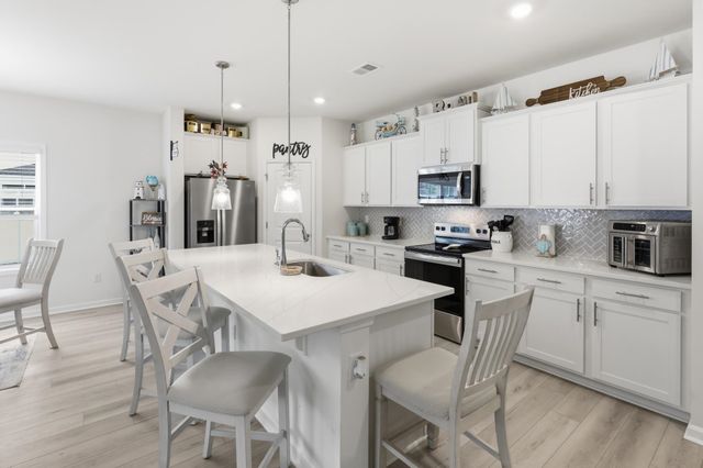 4750 Huckleberry Ln., Conway, SC 29526