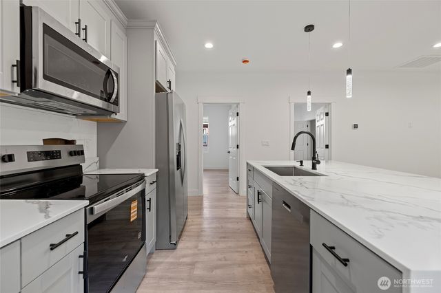 1131 S 6th Street, Mount Vernon, WA 98273