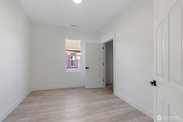 1131 S 6th Street, Mount Vernon, WA 98273