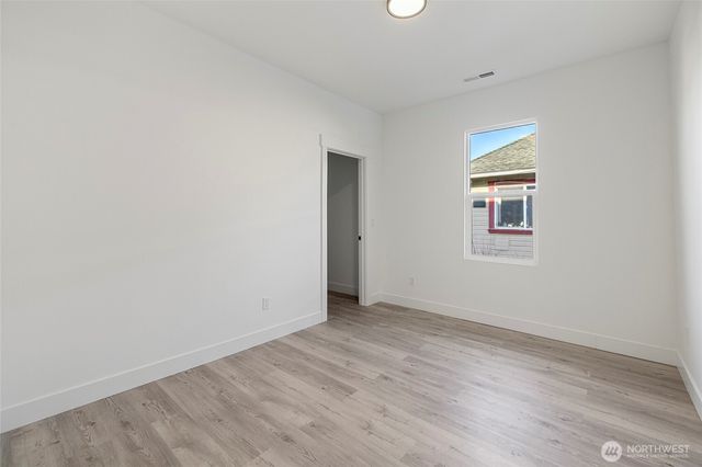 1131 S 6th Street, Mount Vernon, WA 98273