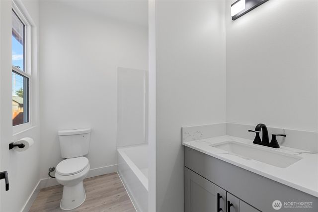 1131 S 6th Street, Mount Vernon, WA 98273