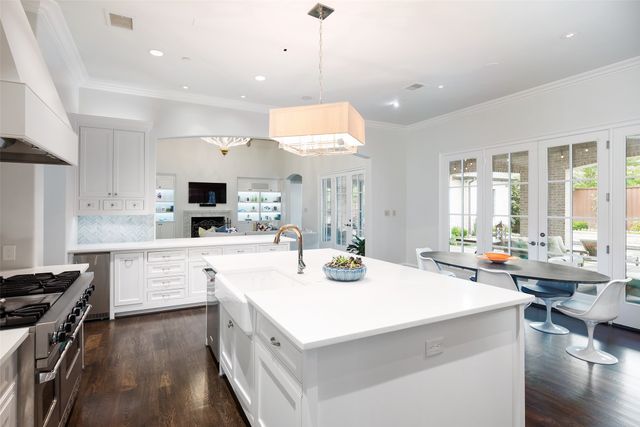 6139 Woodland Drive, Dallas, TX 75225