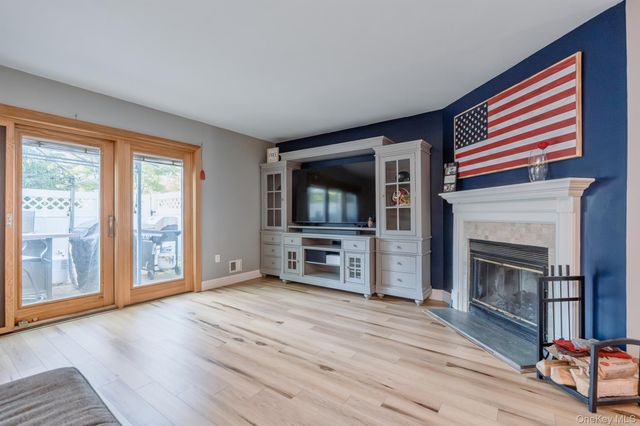 99 Penstock Lane, Lake Katrine, NY 12449