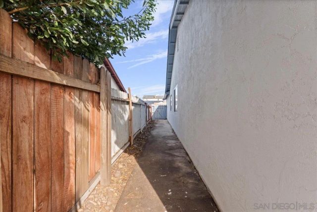 8287 Lapiz, San Diego, CA 92126