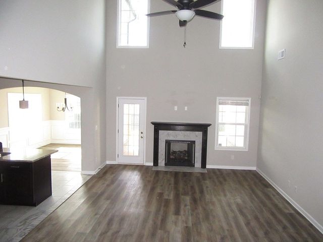 1612 Kestrel Dr, Clarksville, TN 37040