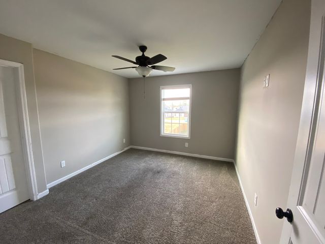 1612 Kestrel Dr, Clarksville, TN 37040