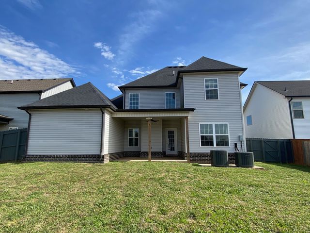 1612 Kestrel Dr, Clarksville, TN 37040