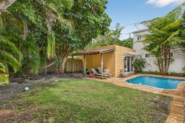 1415 NE 4th Place, Fort Lauderdale, FL 33301