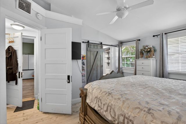 1415 NE 4th Place, Fort Lauderdale, FL 33301