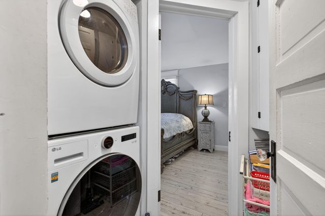 1415 NE 4th Place, Fort Lauderdale, FL 33301