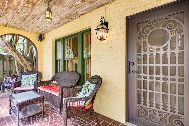 1415 NE 4th Place, Fort Lauderdale, FL 33301