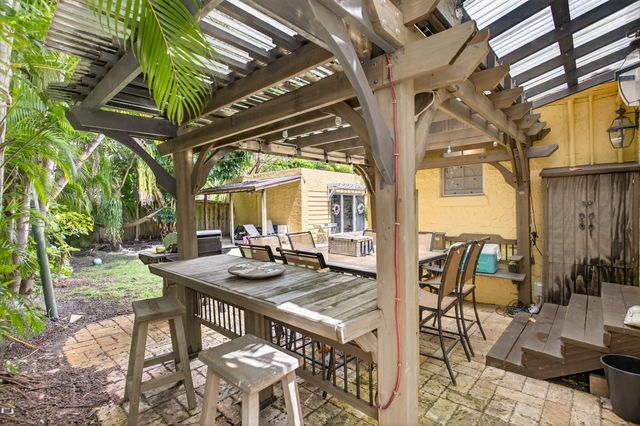 1415 NE 4th Place, Fort Lauderdale, FL 33301