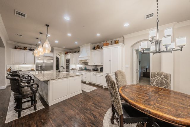 8605 Del Pino Court, Flower Mound, TX 75022