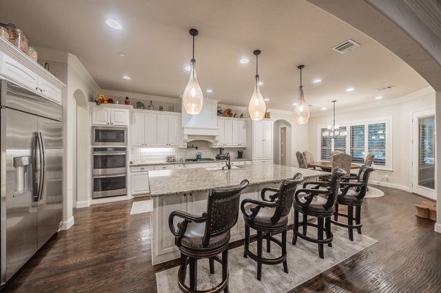 8605 Del Pino Court, Flower Mound, TX 75022