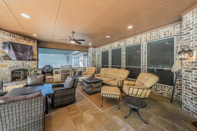 8605 Del Pino Court, Flower Mound, TX 75022