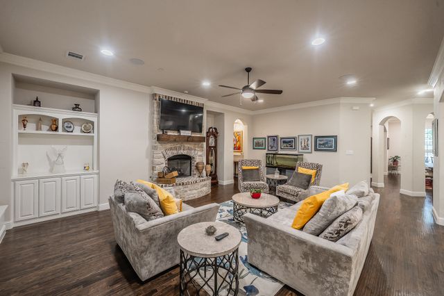 8605 Del Pino Court, Flower Mound, TX 75022