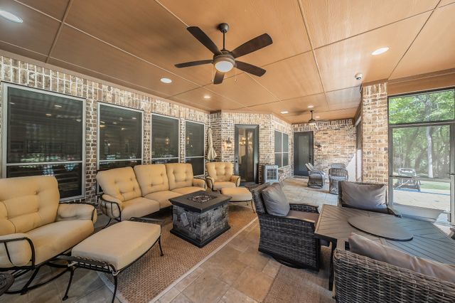 8605 Del Pino Court, Flower Mound, TX 75022