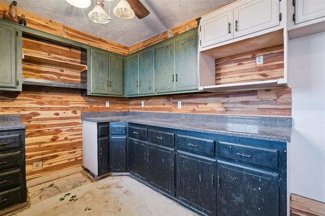 35079 E 115 Road, Earlsboro, OK 74840