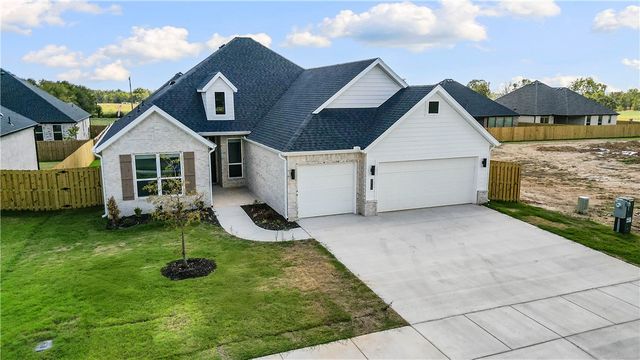 2113 Porter Street, Pea Ridge, AR 72751