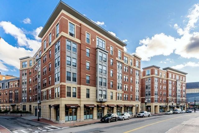 2 Rollins St D602, Boston, MA 02118