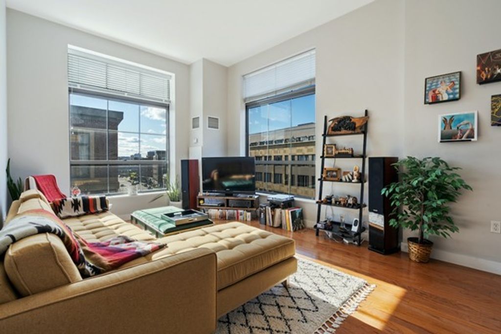 2 Rollins St D602, Boston, MA 02118