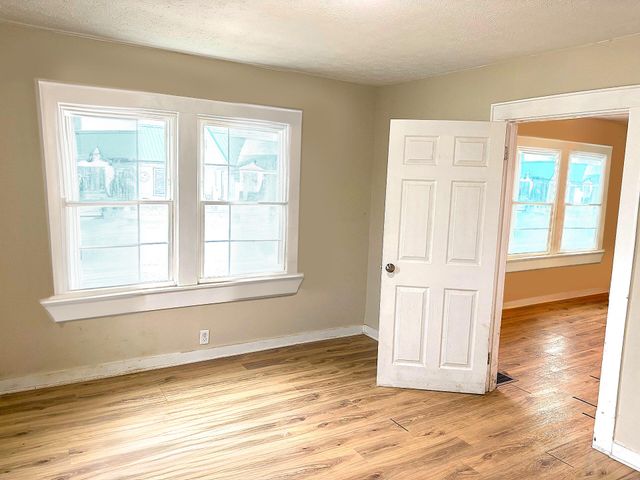 201 E Market Street, Warsaw, KY 41095